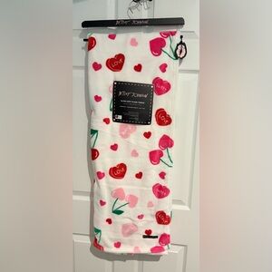 BETSEY JOHNSON Cherry Sweet Heart Love VALENTINE Soft Plush Throw Blanket NWT